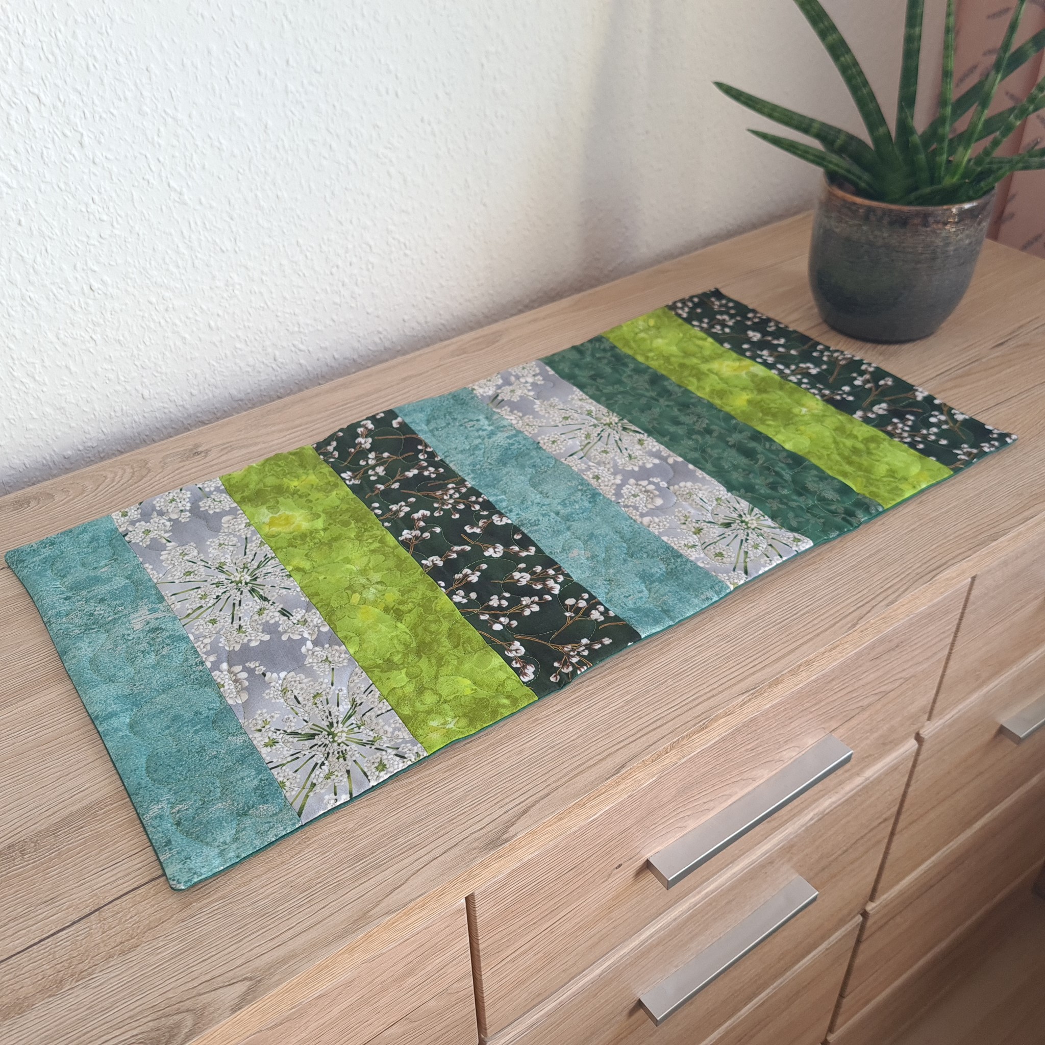 Bild von Patchwork Tischläufer 