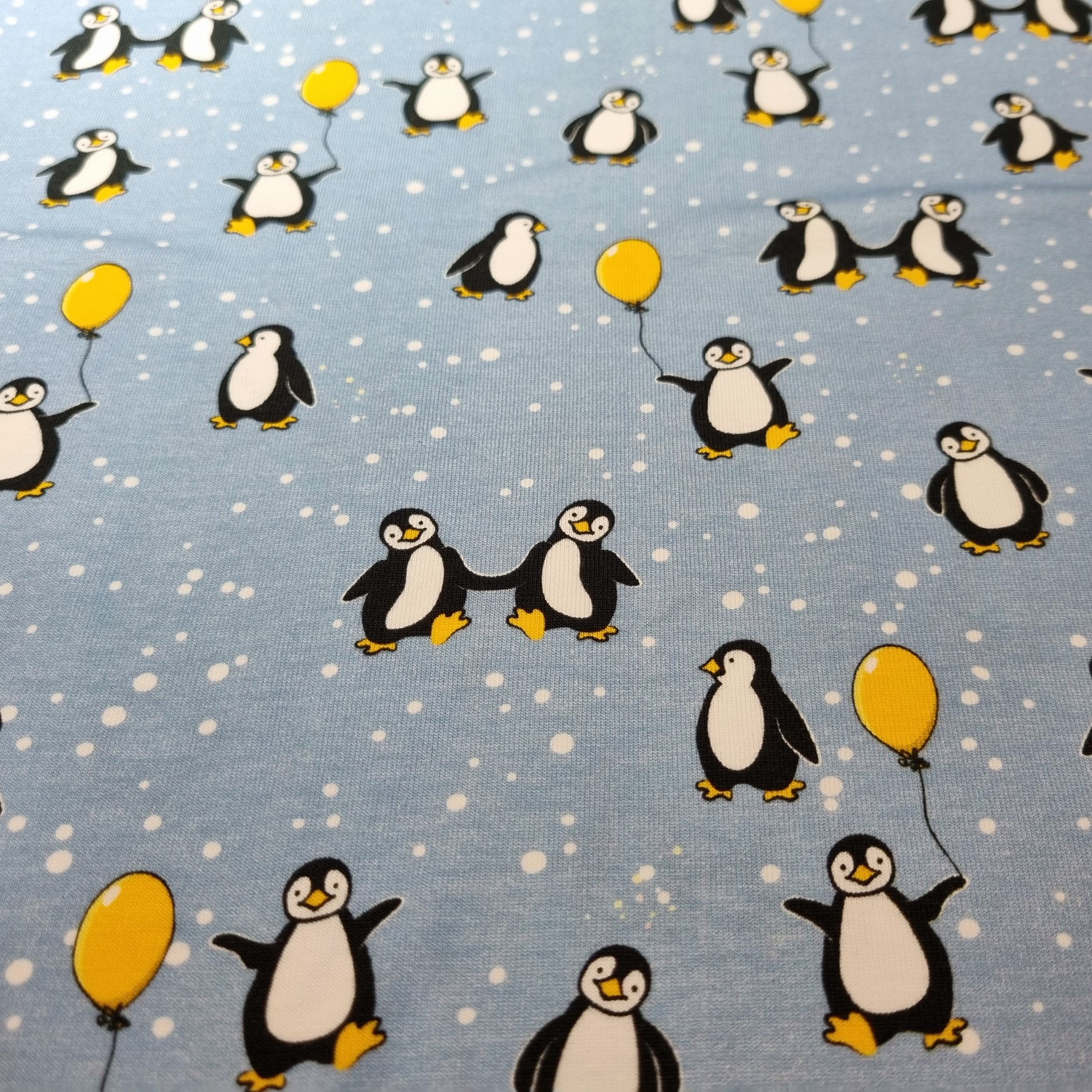 Bild von Baumwolljersey Pinguine mit Lutfballon